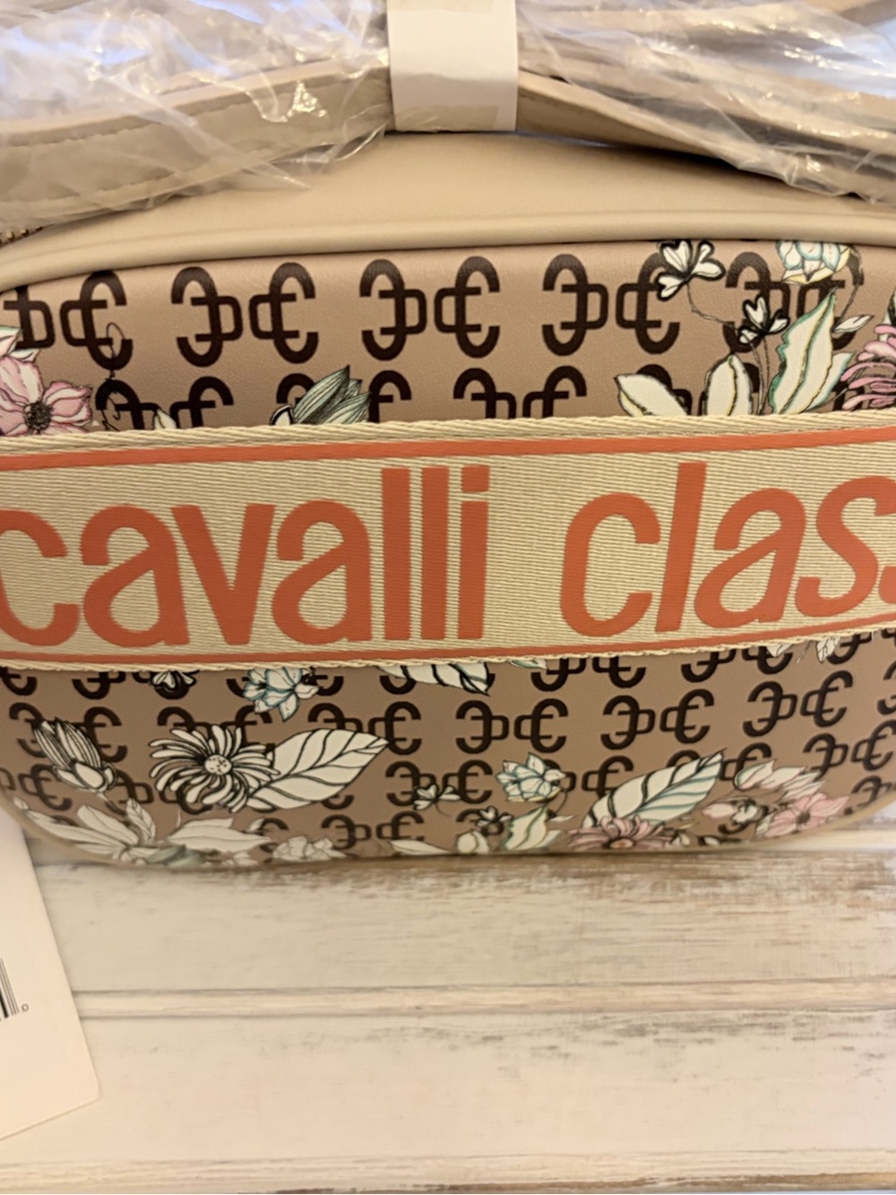 Cavalli Class NWT Lucilla Floral Logo Camera Crossbody Bag - Picture 3 of 9